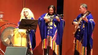 New Inca Son performs Kyrie and Gloria from La Misa Criolla.