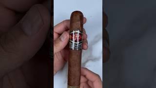 Cigar101: La Flor Dominicana Ligero Natural L-Granu  #cigars #cigarculture #shorts #howto