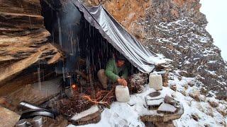 Most Relaxation Himalayan Village Life into the Snow | Dolpa | Nepal | Cooking And Eating with Snow