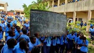 Under the banner of "OTS", thousands of teachers strike in Cameroon