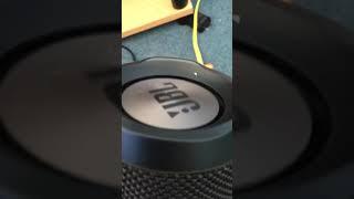 jBL charge 3 under pressure from warm speakers flex