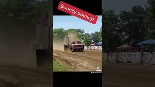 Bouncy bouncy! #chevy #chevytrucks #pullingjunkies #letsgopulling