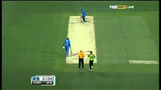 Thunder v Strikers - Dirk Nannes 4-17