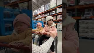 Go shopping at Costco with my two little cuties #cuocsongmy #fun #toddlers #cute #siblings #kids