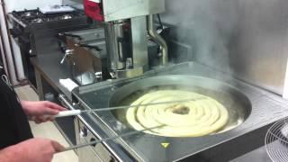 Cómo hacer roscas de porras con una máquina de churros  automática mod. 2010