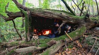 7 Days Solo Survival Camping In Rain Forest, Building Warm Bushcraft Shelter, Clay Fireplace Cooking