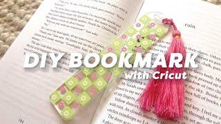 How To Make DIY Bookmark With Cricut ️