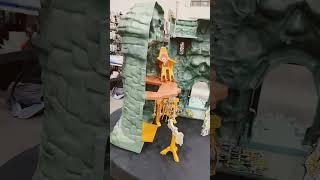 One Sixth Scale Castle Greyskull MOTU!