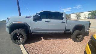 2024 GMC Sierra 2500HD AT4 Duramax 6.6L V8 Turbodiesel 4x4