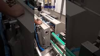 Automatic vacuum packaging machine for powder