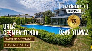 İzmir Urla Çeşmealtında Site İçerisinde Satılık Havuzlu Villa