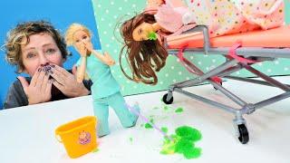 Nicoles Arbeitsagentur. Barbie ist Krankenschwester. Puppen Video auf Deutsch