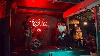 MINORITY - BASKET CASE (GREEN DAY COVER) | LIVE IN UBUD #punkrock #gretschguitars