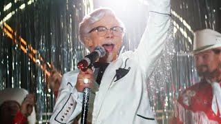 Reba McEntire is KFC's First Female Colonel Sanders