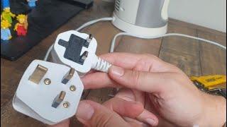 How to replace and fix a UK moulded plug for your gadget