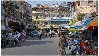 Walking in Phnom Penh ( Cambodia )