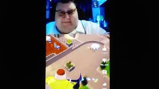 Peter Griffin plays Fortnite