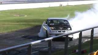 24 SMOKEMUP HOLDEN VS V6 COMMODORE BURNOUT AT AUSTRALIA DAY BURNOUTS WSID 25 1 2015