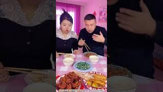 老登放的盐自己喝吧！#东北欠登哥 #夫妻搞笑吃播 #搞笑吃播
