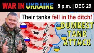 29 Dec: Embarrassing. Russian Tanks ROLL OVER & FALL IN A DITCH During the Attack | War in Ukraine