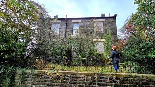 Exploring An ABANDONED Victorian House Filled With Antiques & EVERYTHING LEFT BEHIND