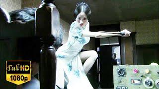 The enemy didn't realize that the weak-looking girl was a kung fu master.#actionmovies