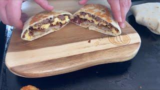 BREAKFAST CRUNCHWRAP ON THE BLACKSTONE GRIDDLE | BLACKSTONE GRIDDLE RECIPES