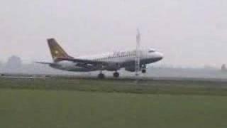 Chinese Airline Bad Landing!