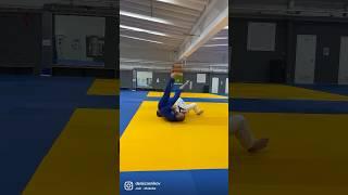 YOU NEVER SEEN THIS THROW BEFORE  YOU NEED TO TRY THIS  #judo #judotraining #дзюдо #judothrow