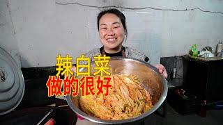 媳婦摘白菜，第一次做辣白菜，期待成功