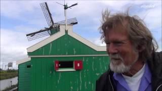 Molen De Windjager met molenaar Sopke Vergouw