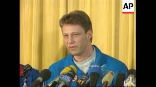 Russia - Cosmonauts Give Press Conference