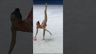 Lili Mizuno - USA rhythmic gymnastic - ginástica гимнастический gimnastică व्यायाम 体操 체조