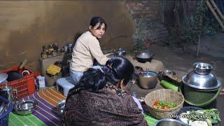 Village Family Cooking || Traditional Family Dinner Recipe छोला पुरी और साथ मे हलवा Village cooking