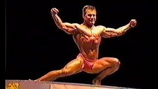 Richard Oxley - Mr. Britain Junior 1986 Posing