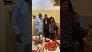 Davido arrives his dad house,dad told him don’t big o,nothing like parents love Credit Goldmynetv