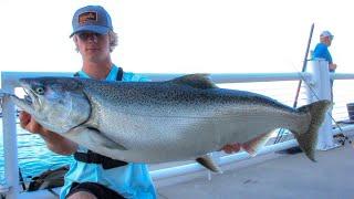 VERTICAL JIGGING for GIANT King Salmon in Port Washington! (INSANE HOOKUPS!)