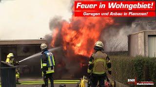 [MASSIVE RAUCHENTWICKLUNG!] Garagen und Anbau in Flammen! Großeinsatz in Essen-Borbeck!