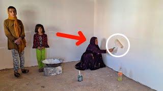 The transformation of our house: painting the interior walls of the house by Samia and her daughters