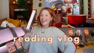 cozy reading vlog: the perfect witchy fall read & decorating for fall! 