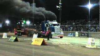 Derek McIntyre pulling his Freightliner at Meadville Fair 2011