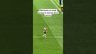 Chicharito Hernández se molestó cuando vio que lo iban a sacar de la cancha en el Chivas vs Mazatlán