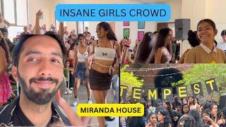 THIS GIRL’S COLLEGE CROWD IS INSANE | MIRANDA HOUSE | DELHI UNIVERSITY FEST 2023 #delhiuniversity