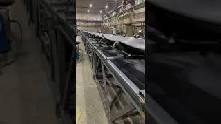 Belt conveyor for wet sand