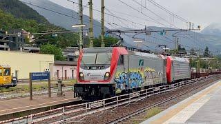 Doppeltraktion mit Stahlbrammen vom Brenner kommend hier in Brixen #train #trainspotting #railway