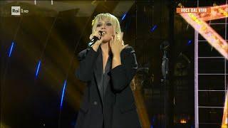 Amelia Villano - Miley Cyrus canta "Flowers" - Tale e Quale Show 04/10/2024