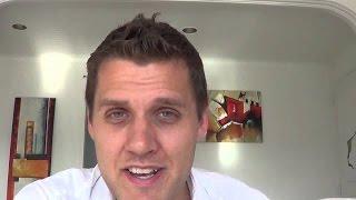 Mark Manson: Attract Women Through Brutal Honesty & Vulnerability