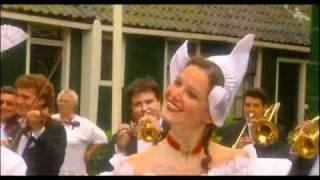 Clog Dance - André Rieu & The Johann Strauss Orchestra