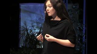 Jak w jedną noc znaleźć sens życia i pójść swoją drogą | Natalia Bażowska | TEDxKatowice