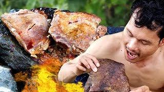 Primitive Technology: Cow Liver Stone Grill With Food ingredients Primitive Life TV